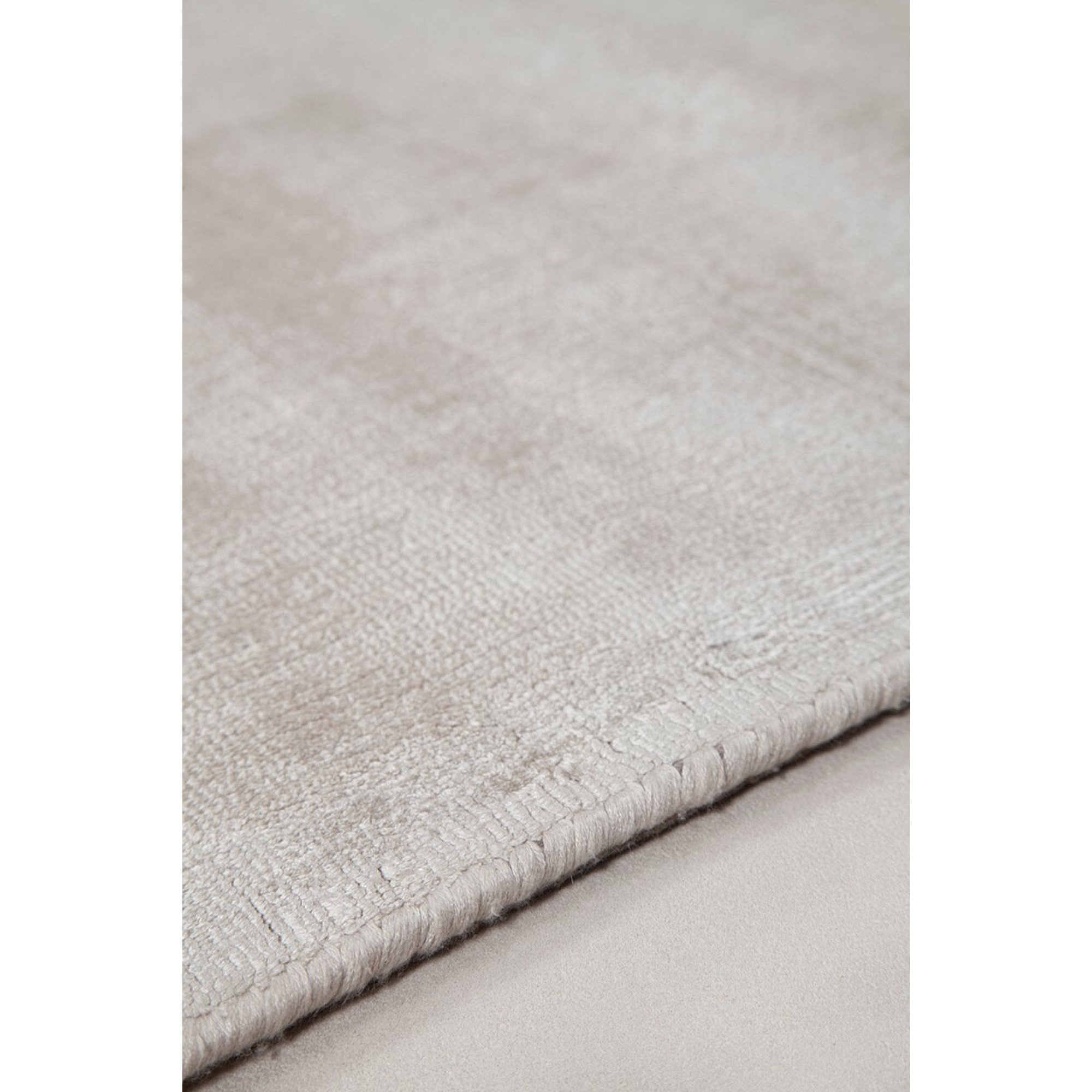 WHISPER | Rugs | Complements | AMINI CARPETS - Masonionline
