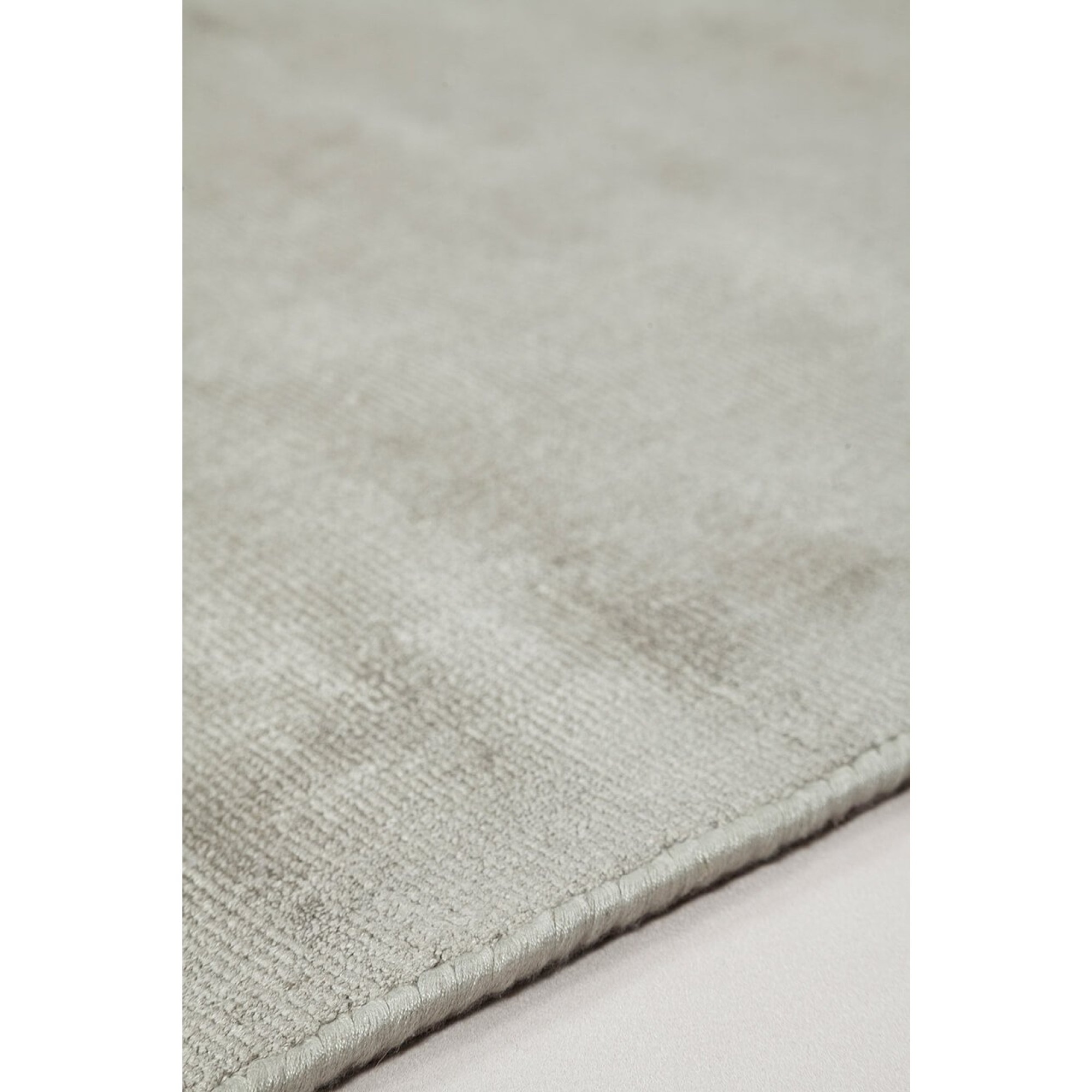 WHISPER | Rugs | Complements | AMINI CARPETS - Masonionline